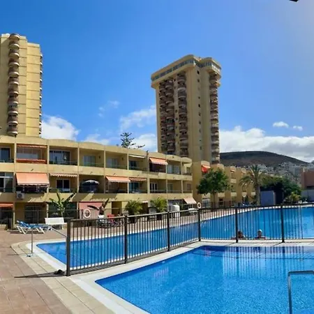 Vistas Cristianos 2 Swimming Pools Apartmán *