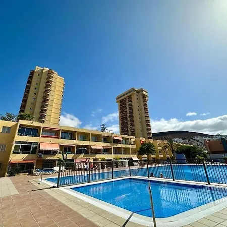 Vistas Cristianos 2 Swimming Pools Apartmán *